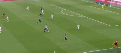 1632611635199041566.gif